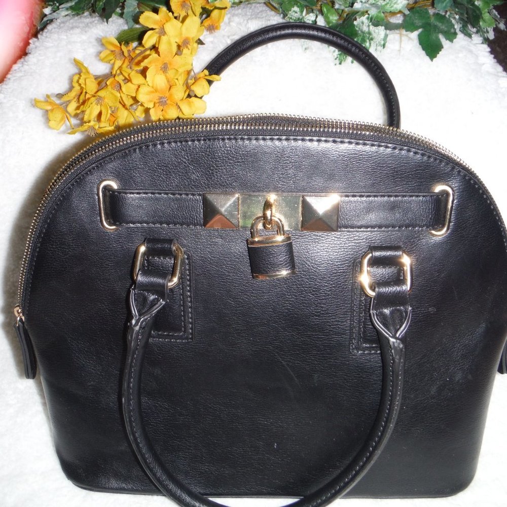 BLACK ALDO PURSE